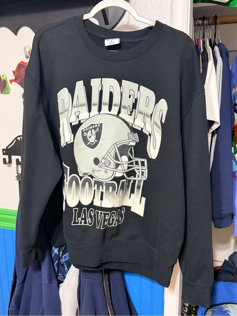 Team Apparel Las Vegas Raiders Black Crewneck Sweatshirt